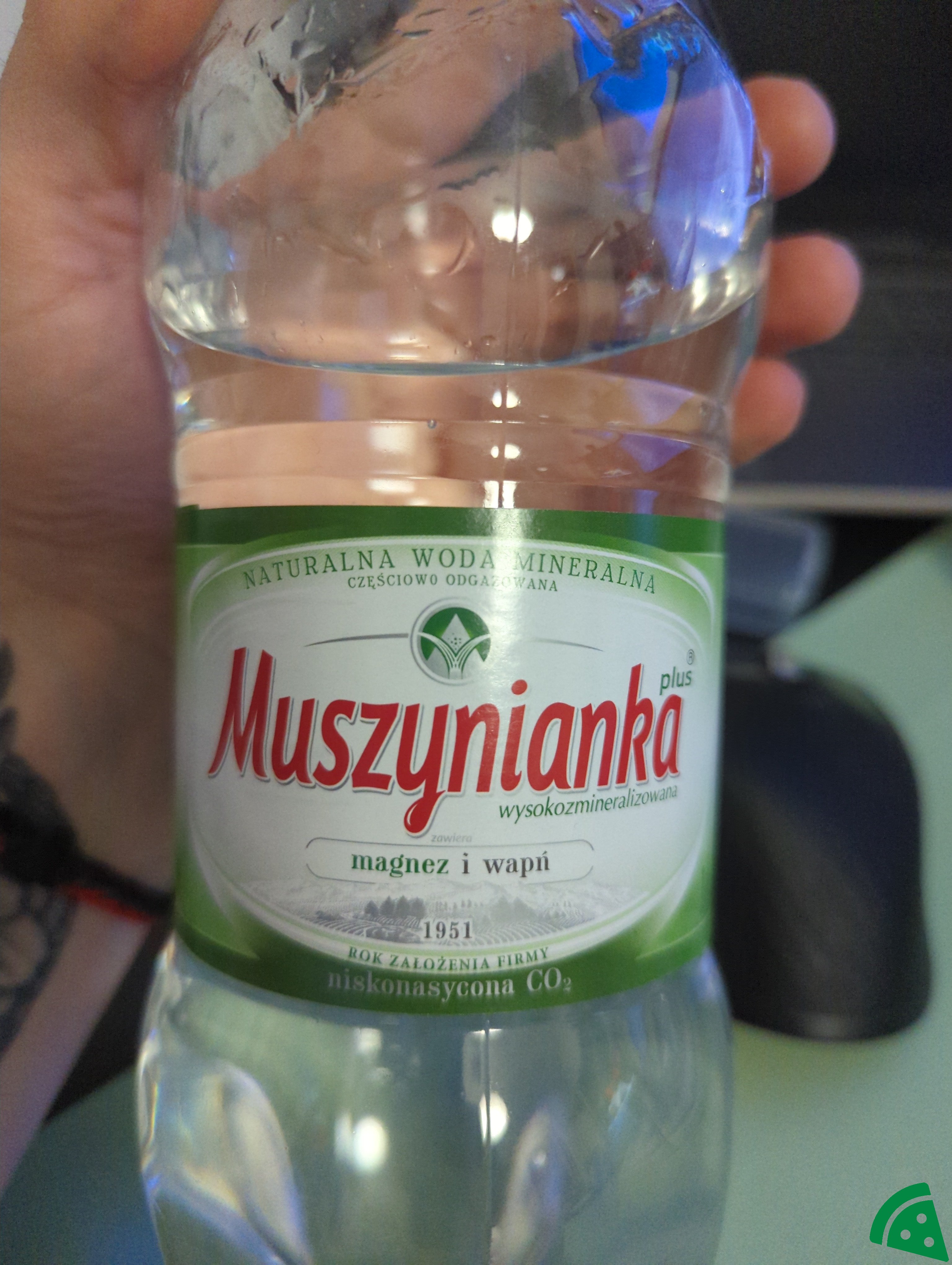 Muszynianka Naturalna woda mineralna MUSZYNIANKA 1l