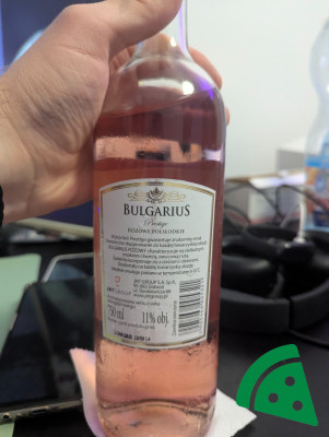 Prezentacja BULGARIUS RÓŻOWY PÓŁSŁODKI 0,75 L 11 % ALK EXPORT