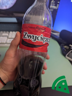 Widok z przodu na Coca-Cola zero Napój gazowany 1I