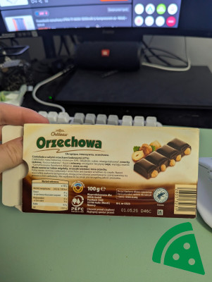 Prezentacja Czekolada deserowa z całymi orzechami laskowymi