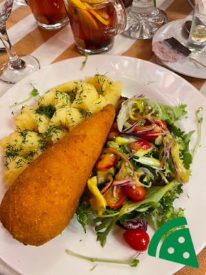 Prezentacja De volaille z masłem i koprem