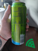 Widok z tyłu na DZIK ENERGY TROPIC ZERO KALORII 500 ML