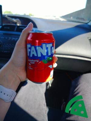 Prezentacja Fanta - Straberry & Kiwi