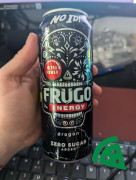 Widok z przodu na Frugo Energy Dragon Gazowany Napój Energetyzujący 500 ml