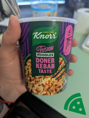 Prezentacja Fusion noodles doner kebab taste