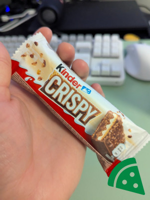 Widok z góry na Kinder Crispy Chrupiący wafelek z nadzieniem kakaowym i orzechowym 34 g