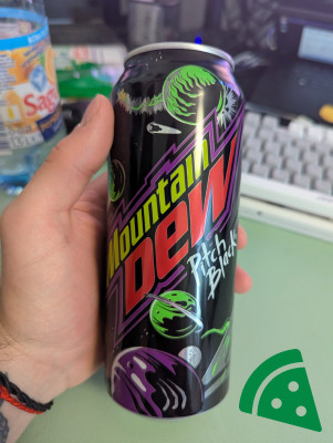 Widok z przodu na Mountain Dew Pitch Black