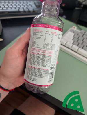 Prezentacja Oshee lemonade Malina-Grejpfrut