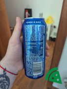 Widok z tyłu na Tiger Energy Drink Naked Line Blueberry