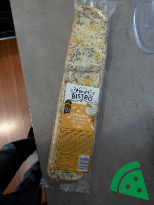 Prezentacja Zapiekanka z kurczakiem i serem mozzarella